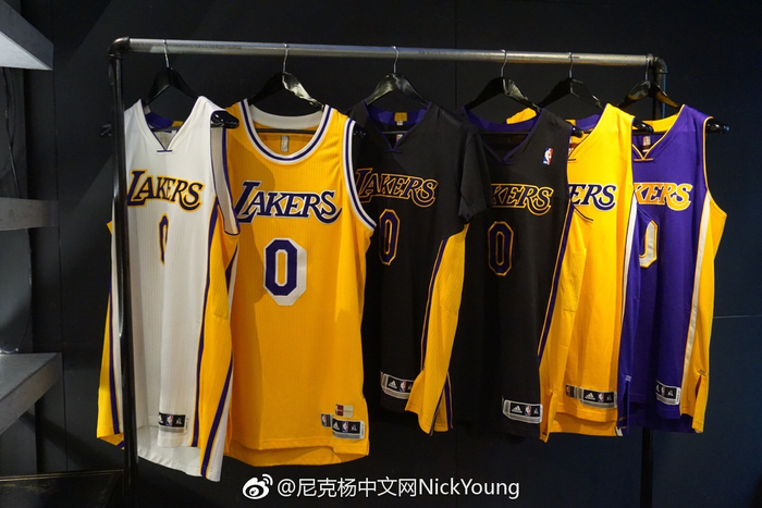 篮球NBA裁判承认关键球判罚存在问题（NBA裁判坦言关键时刻判罚存在问题）