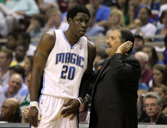 每体：马尔科姆佣金案已开始审理，多位前巴萨高管接受讯问（每体：马尔科姆佣金案开庭，数名前巴萨高管被问询）