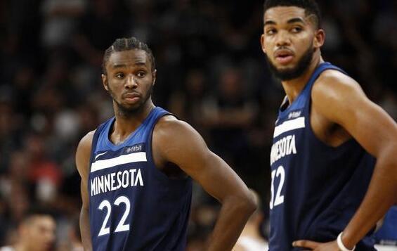 黄健翔：大力支持退役国脚去带青训，外教只能作为补充（黄健翔：力挺退役国脚投身青训，外教仅作辅助）