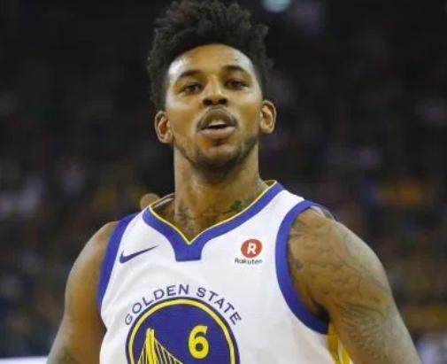 基恩曾因记者手机没有静音而发火，但录节目时他的手机也响了（基恩曾因记者未静音手机发火，录节目时自己手机也响了）