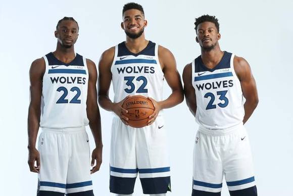 记者：尤文正努力与巴黎就穆阿尼达成协议，热刺也在争夺他（记者：尤文推进与巴黎商谈穆阿尼转会，热刺也加入竞逐）